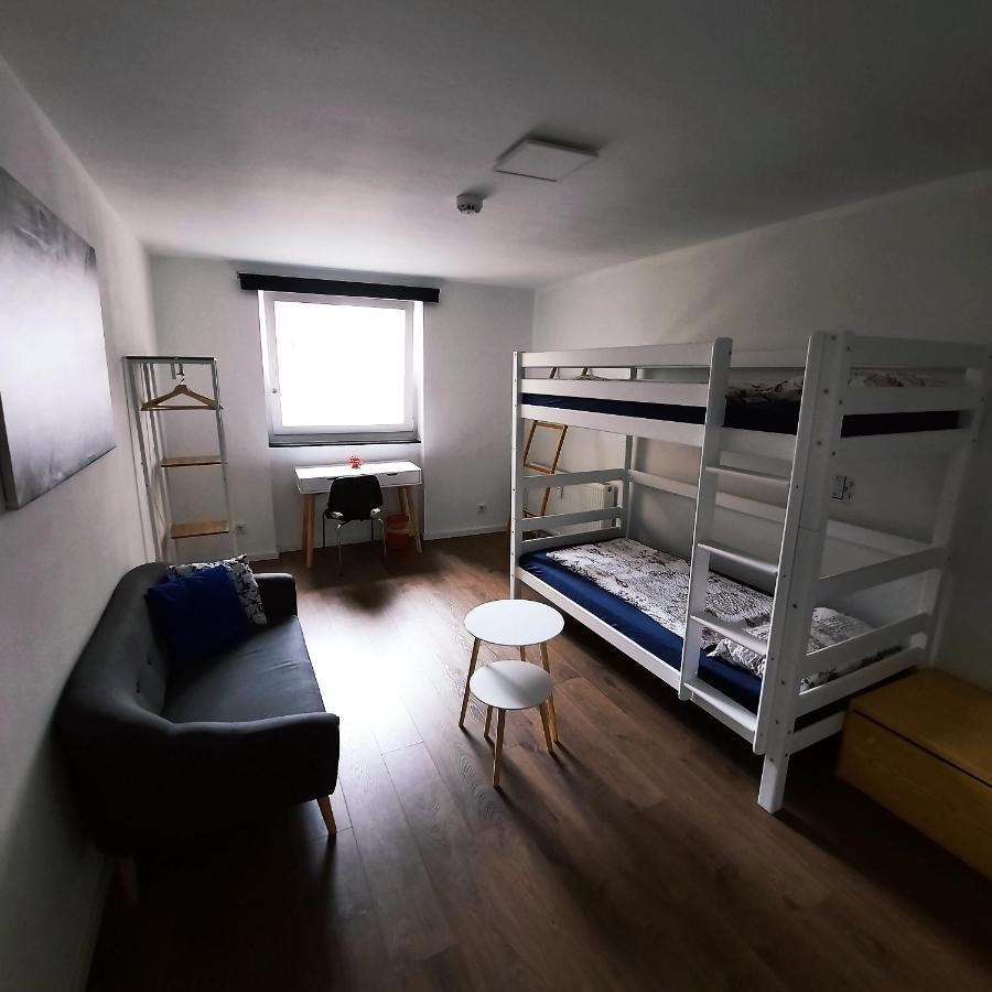 Full Flat 3 Bedrooms Saarbrucken Center -11 People Kültér fotó